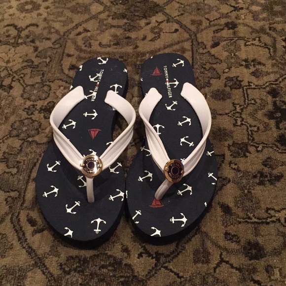 tommy hilfiger anchor flip flops